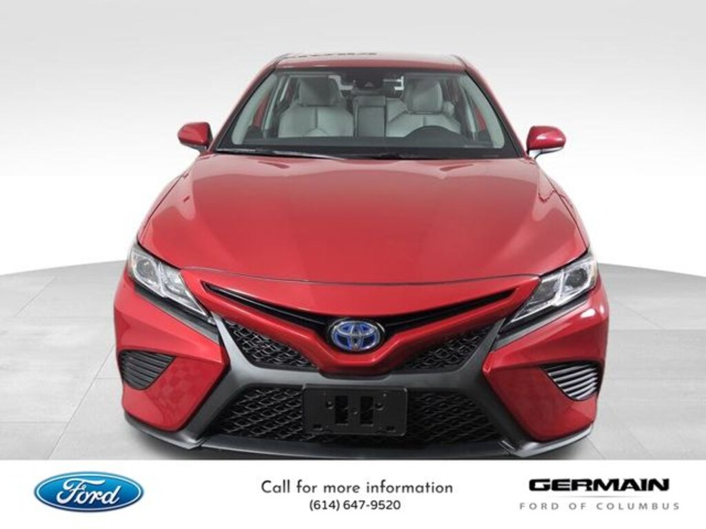 Used 2020 Toyota Camry Hybrid SE Sedan