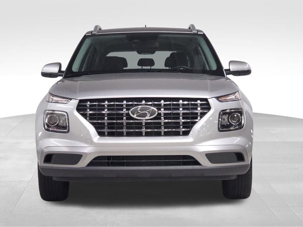 Used 2024 Hyundai Venue SEL SUV