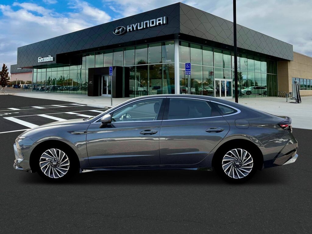 New 2026 Hyundai Sonata Hybrid SEL Sedan