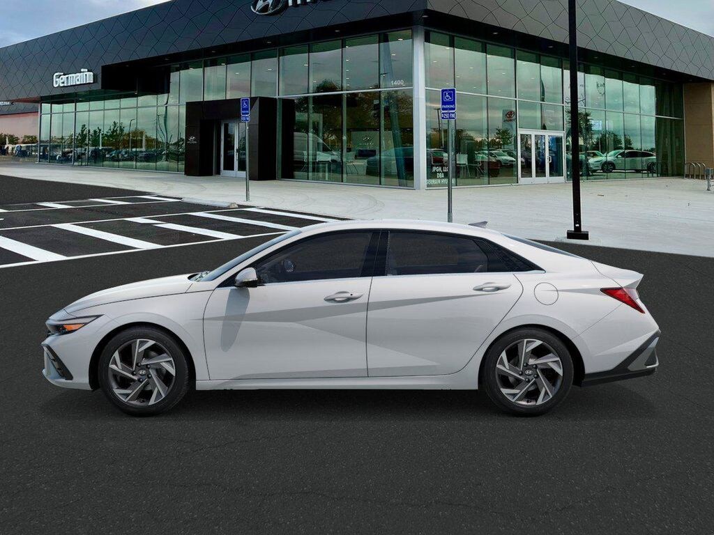 New 2025 Hyundai Elantra Limited Sedan