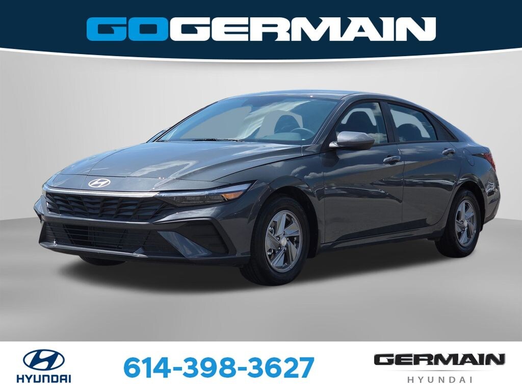 Used 2025 Hyundai Elantra SE Sedan