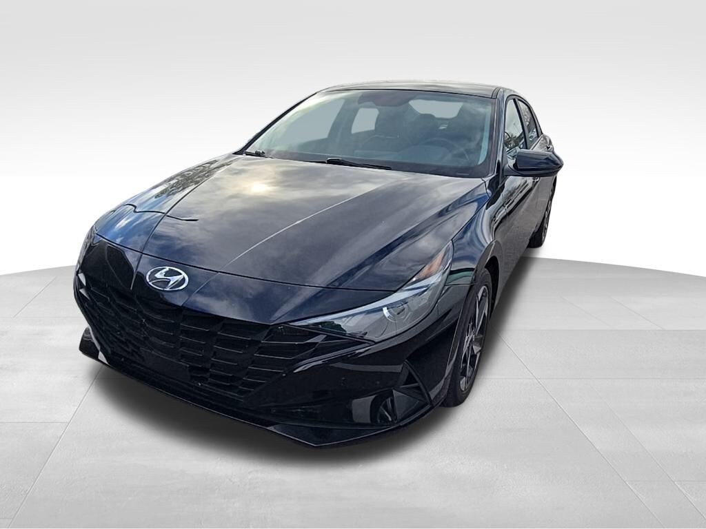 Used 2023 Hyundai Elantra SEL Sedan