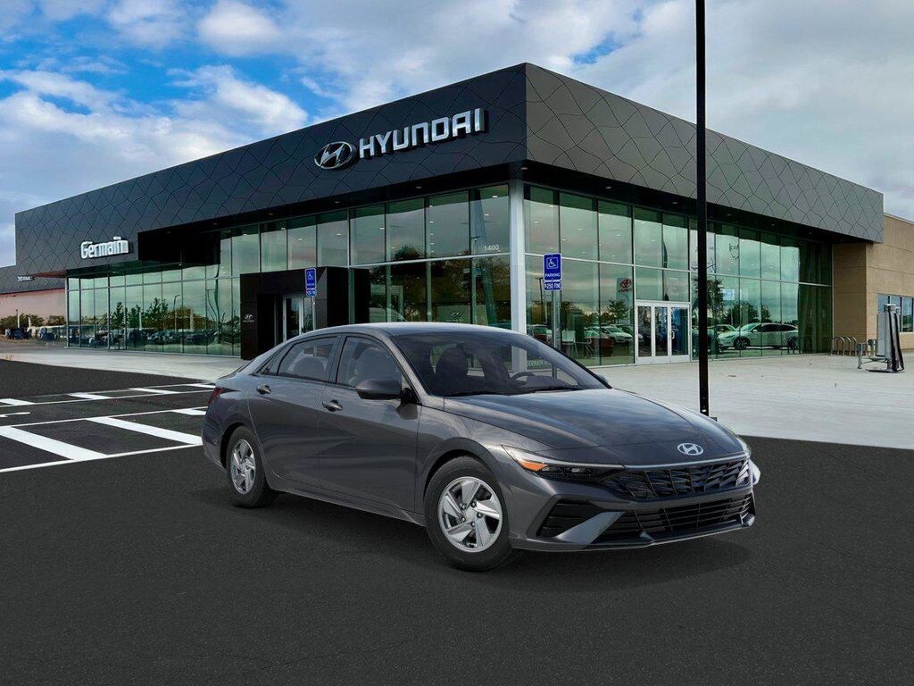New 2026 Hyundai Elantra SE Sedan