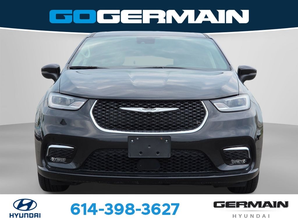 Used 2023 Chrysler Pacifica Touring L Van Passenger Van