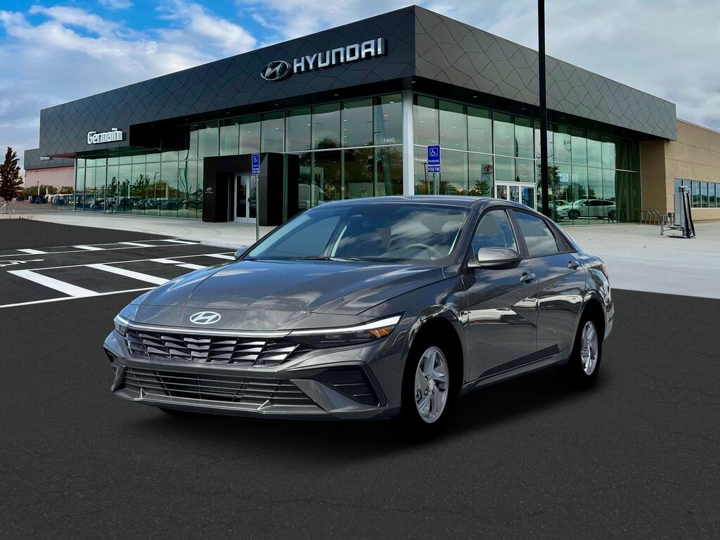 New 2026 Hyundai Elantra SE Sedan