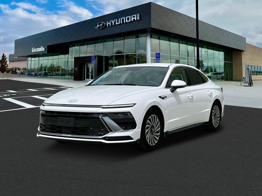 New 2025 Hyundai Sonata Hybrid SEL Sedan
