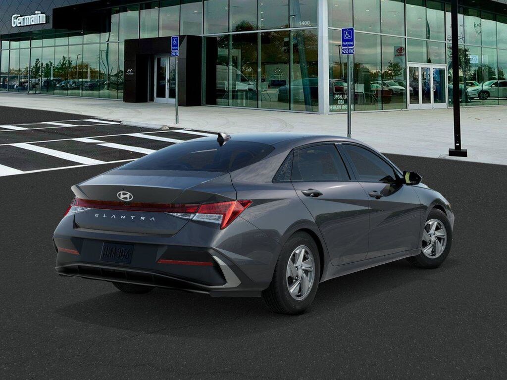 New 2026 Hyundai Elantra SE Sedan