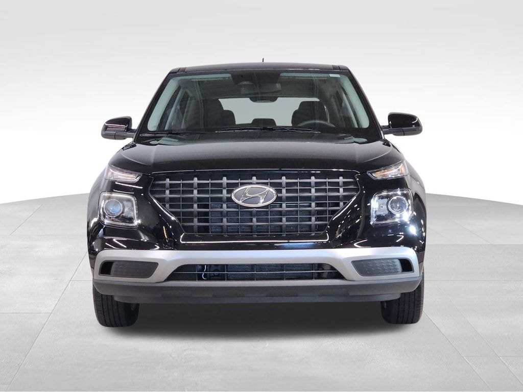 Used 2023 Hyundai Venue SE SUV