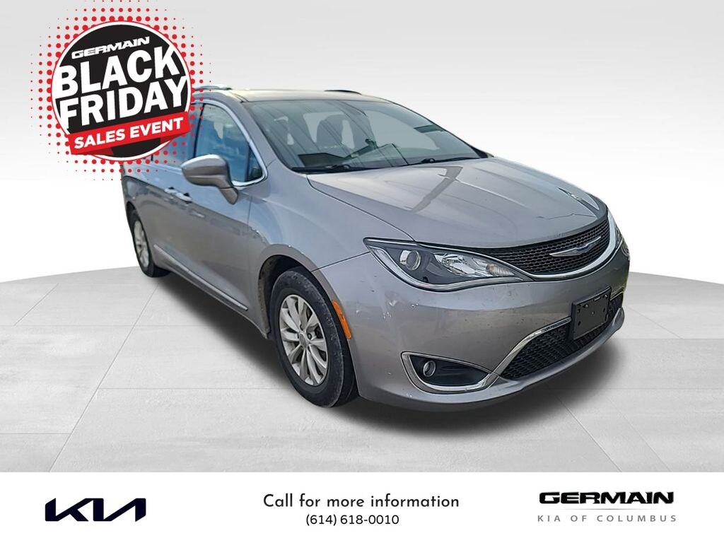 Used 2018 Chrysler Pacifica Touring L Van