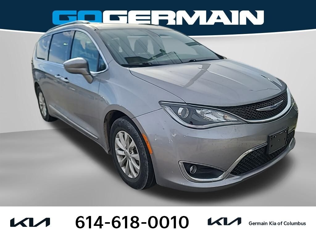 Used 2018 Chrysler Pacifica Touring L Van