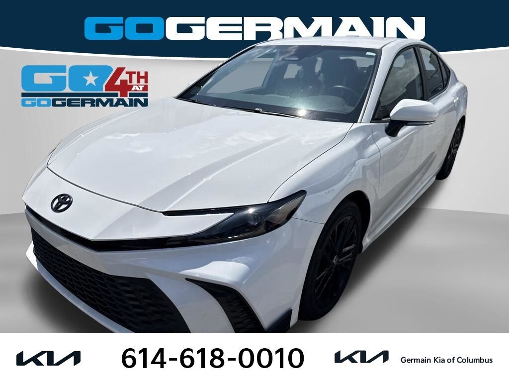 Used 2025 Toyota Camry SE Sedan