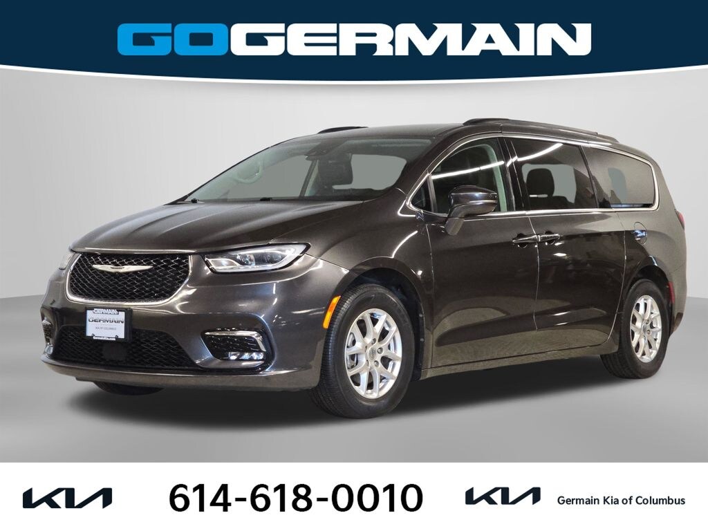 Used 2022 Chrysler Pacifica Touring L Van Passenger Van