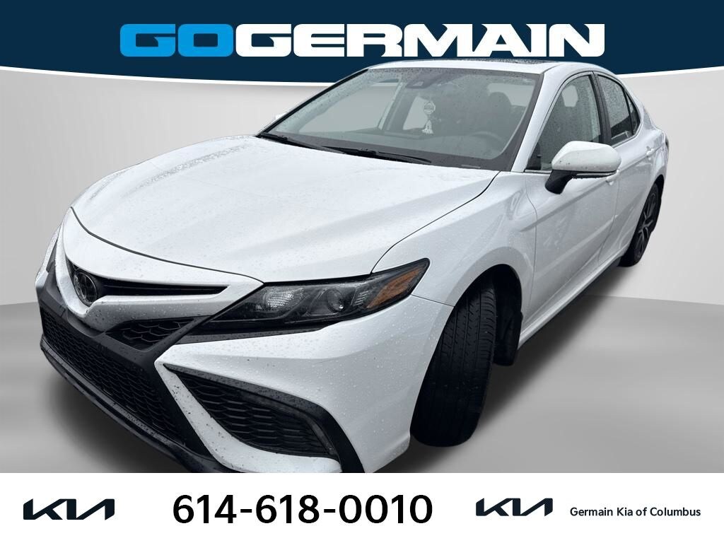 Used 2024 Toyota Camry SE Sedan