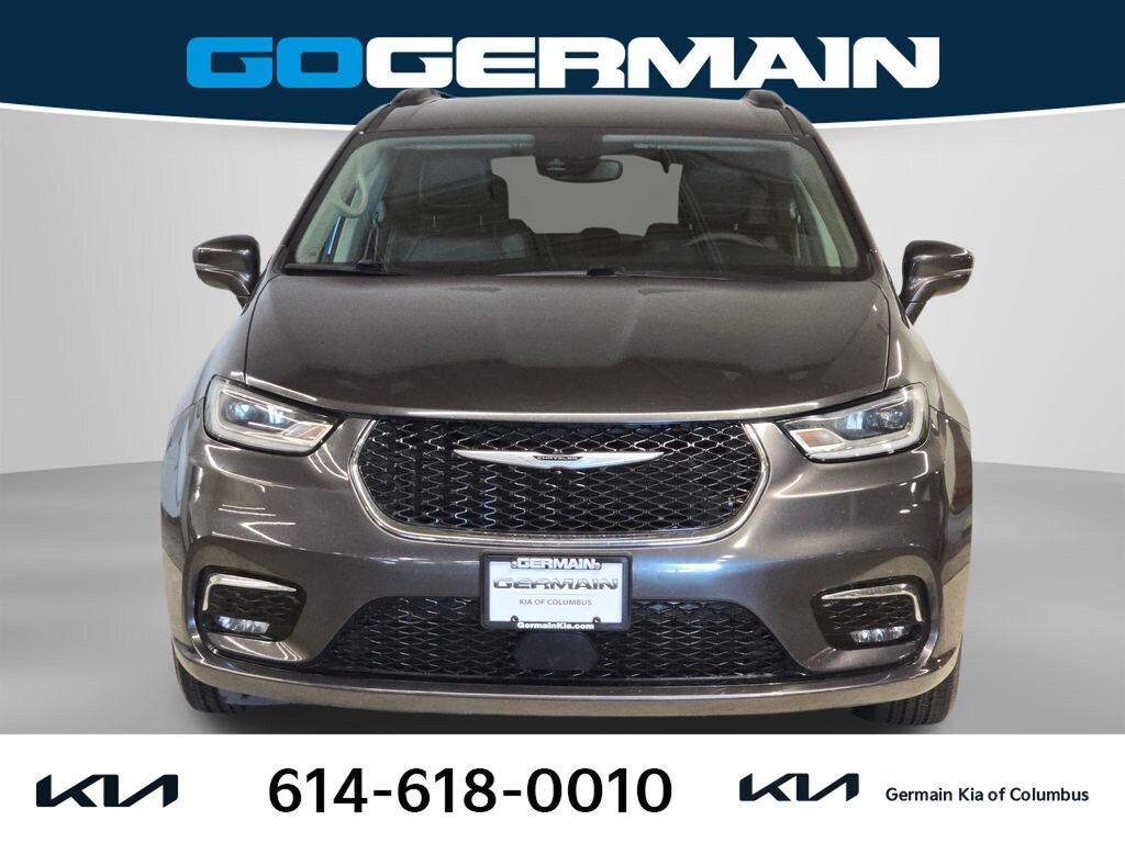 Used 2022 Chrysler Pacifica Touring L Van Passenger Van