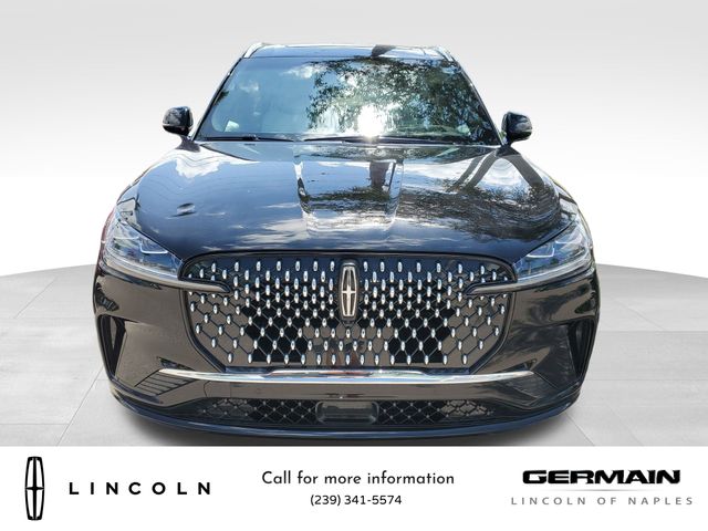 2025 Lincoln Aviator Black Label photo 2