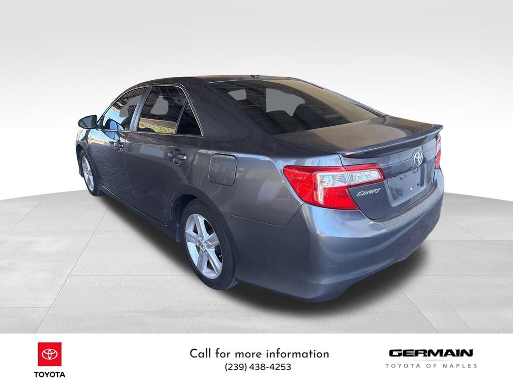 Used 2014 Toyota Camry SE Sedan