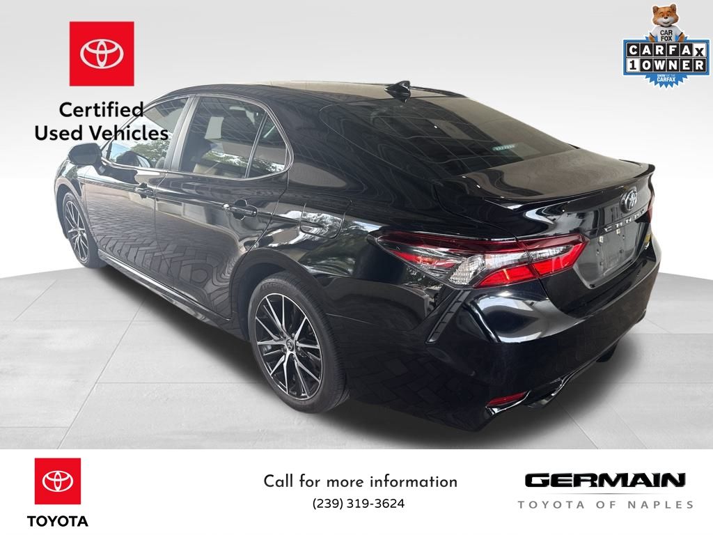 2024 Toyota Camry SE photo 3