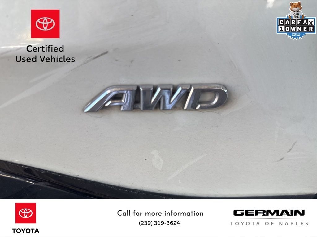 2021 Toyota RAV4 Hybrid XSE photo 3