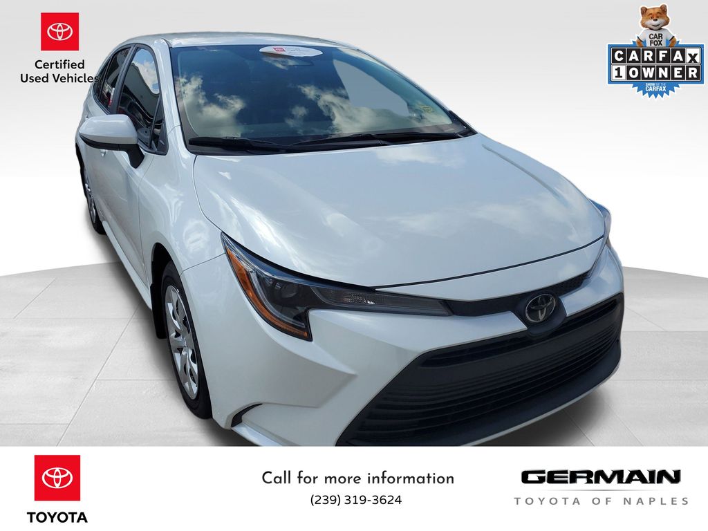 2025 Toyota Corolla LE photo 3