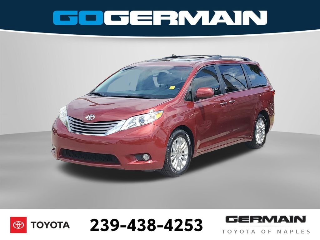 Used 2016 Toyota Sienna XLE Premium Minivan/Van