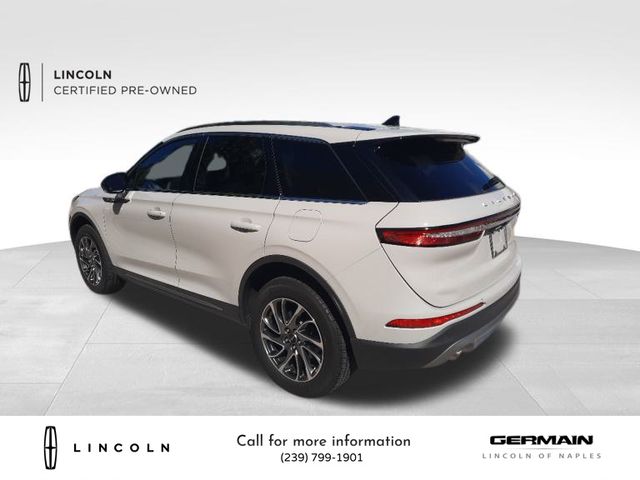 2022 Lincoln Corsair Standard photo 4