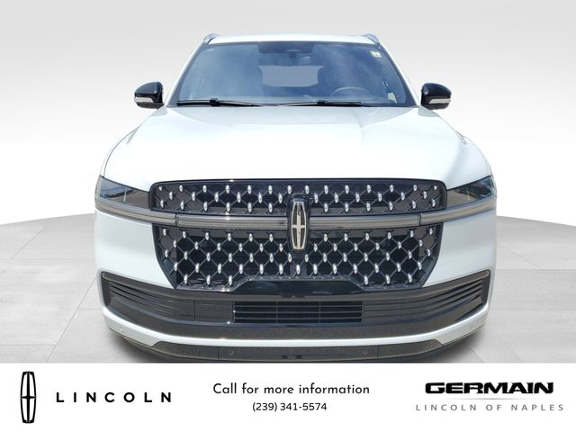 2025 Lincoln Navigator Black Label photo 2