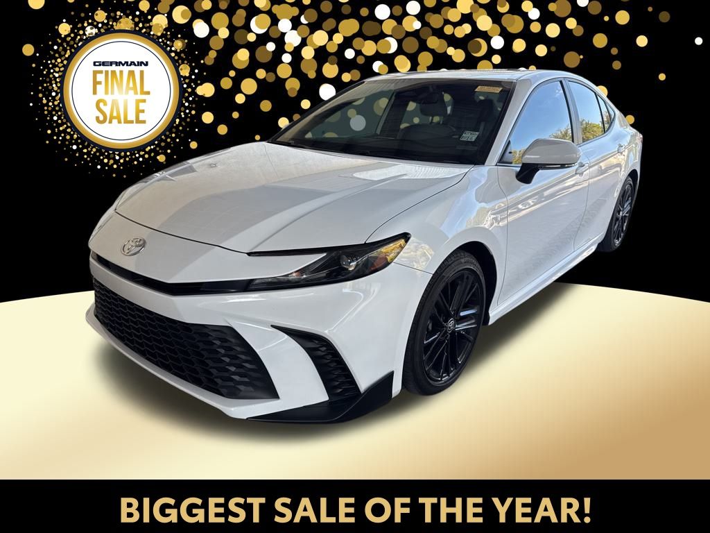 2025 Toyota Camry SE's photo