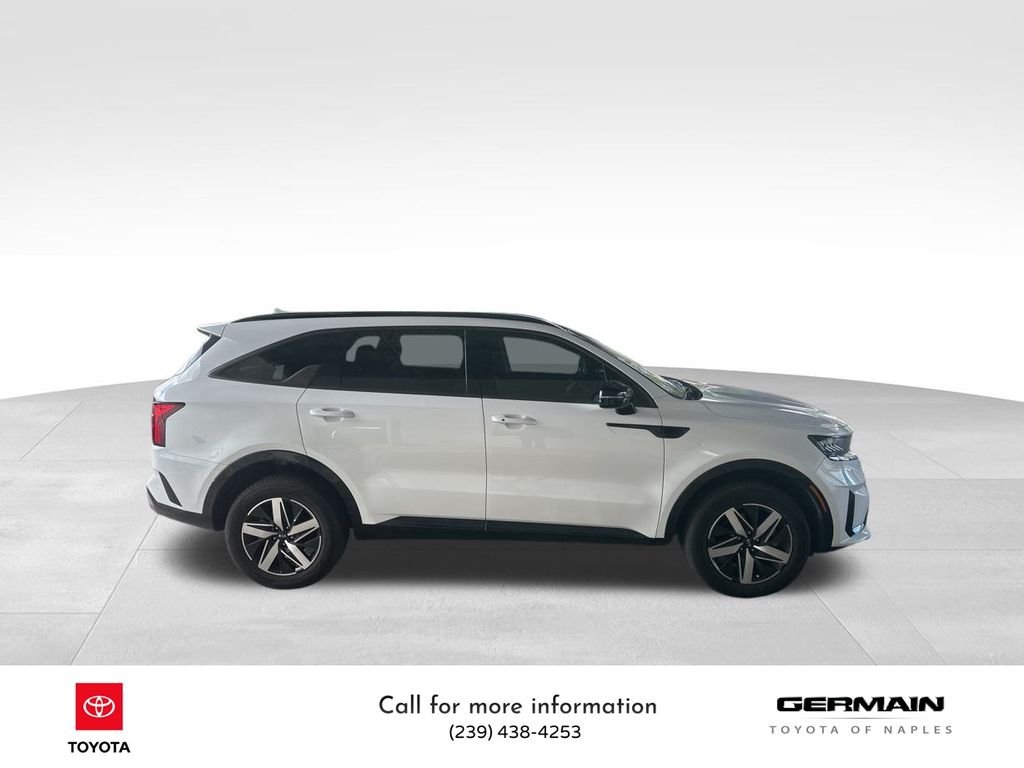 2021 Kia Sorento EX photo 3