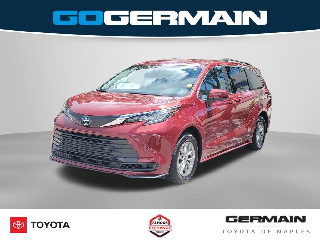 Used 2023 Toyota Sienna LE Minivan/Van