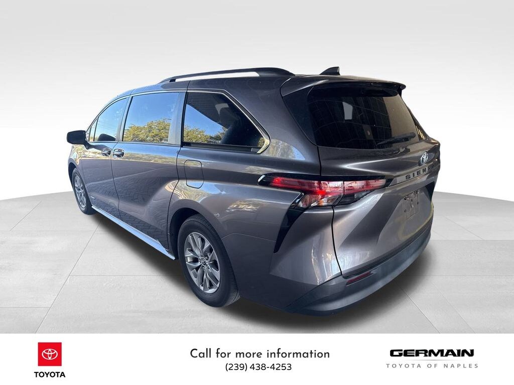 Used 2021 Toyota Sienna LE Minivan/Van