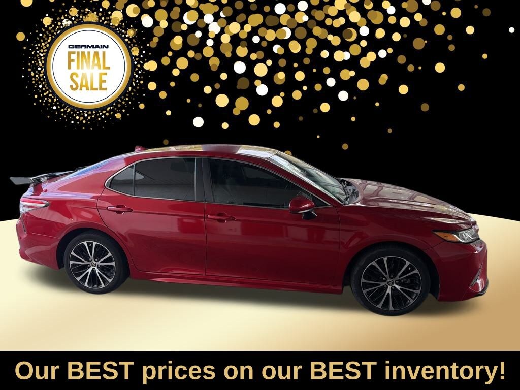 Used 2020 Toyota Camry SE Sedan