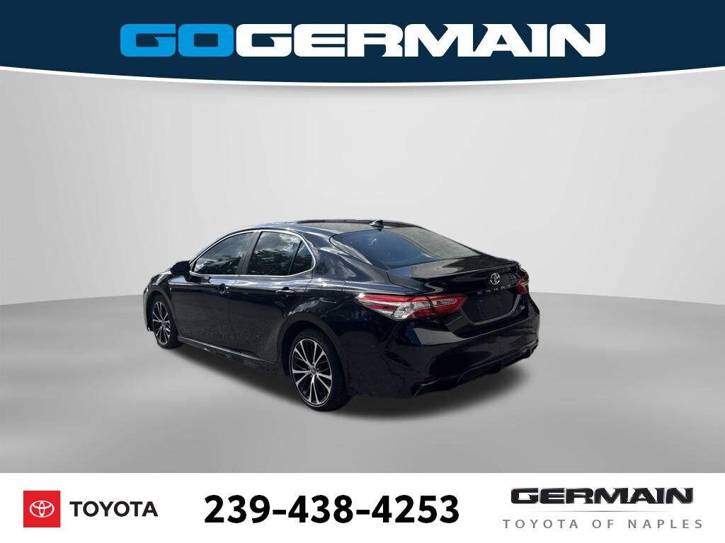Used 2020 Toyota Camry SE Sedan
