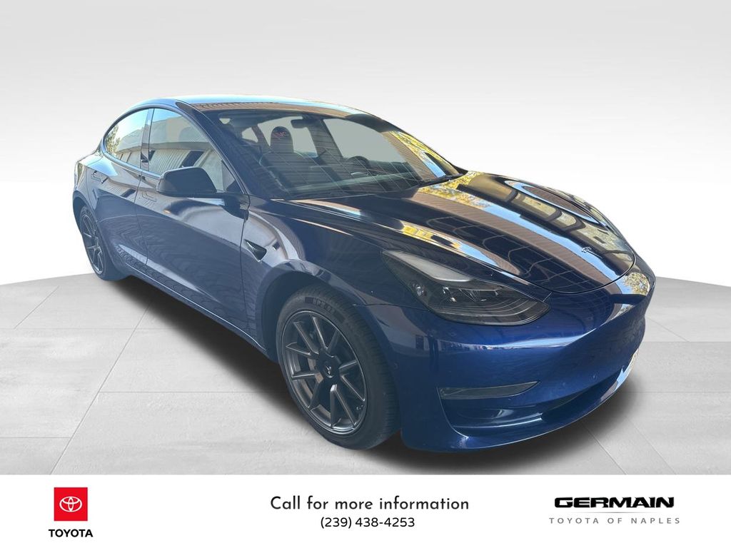 2021 Tesla Model 3 Standard Range Plus photo 3