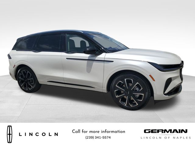 2025 Lincoln Nautilus Reserve photo 4