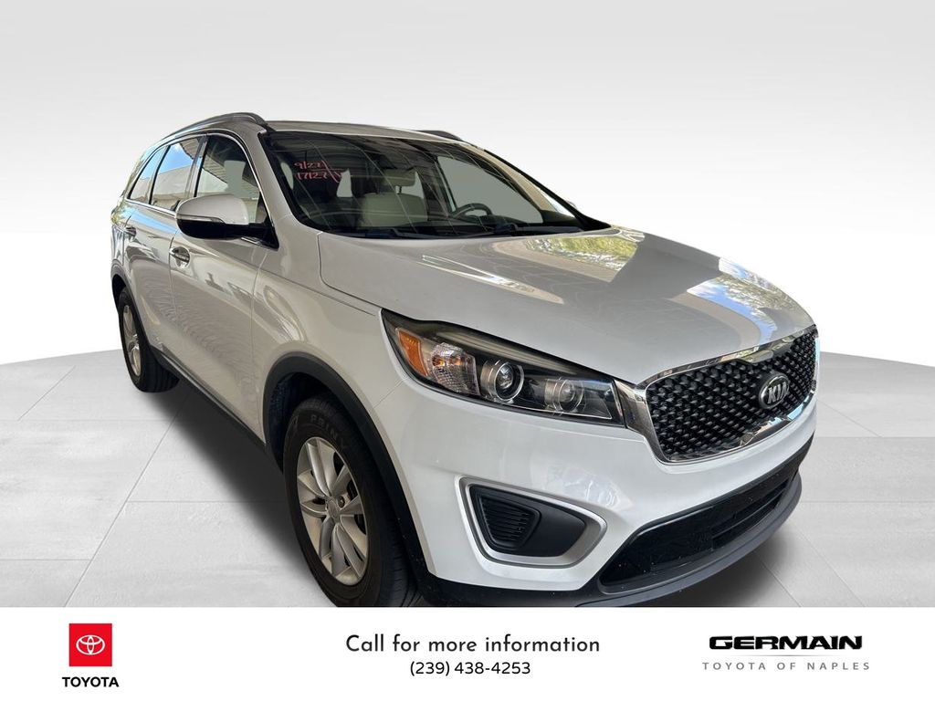 2018 Kia Sorento LX photo 2