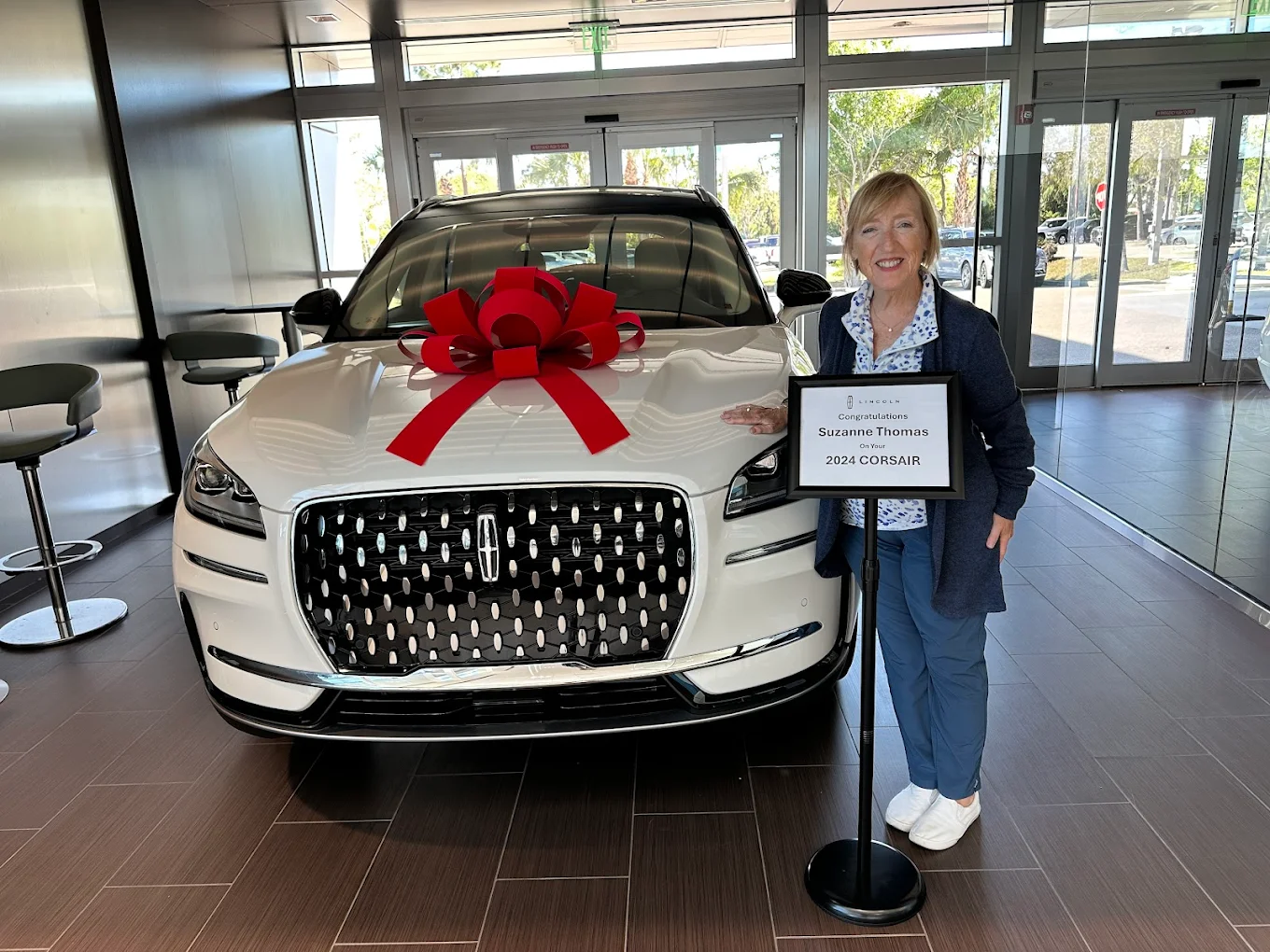 Germain Lincoln of Naples showroom