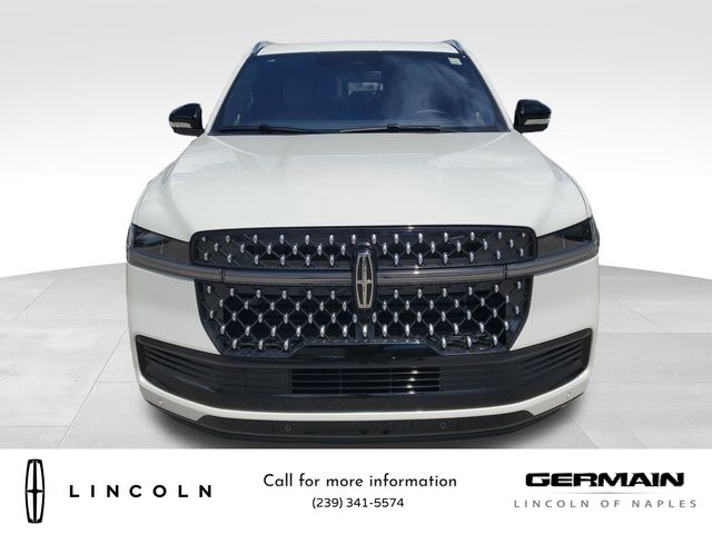 2025 Lincoln Navigator Black Label photo 2