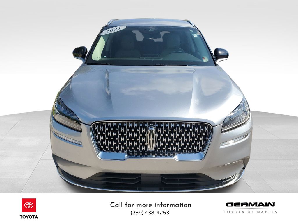 2021 Lincoln Corsair Standard photo 2