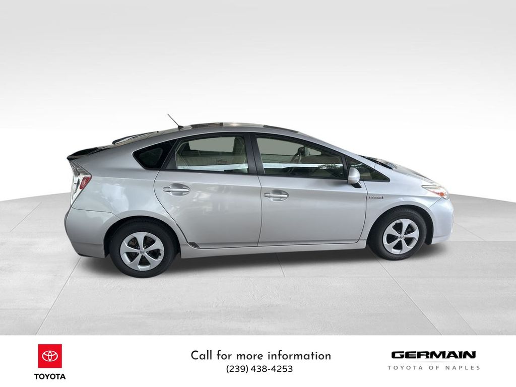 2015 Toyota Prius Two photo 2