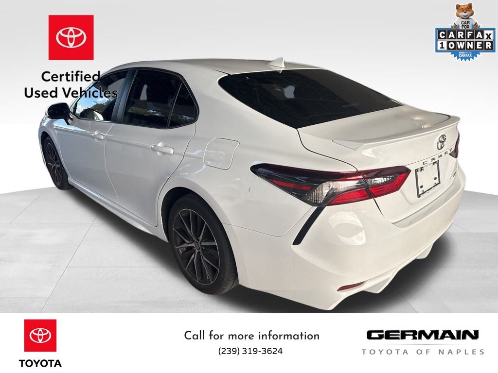 2023 Toyota Camry SE photo 3