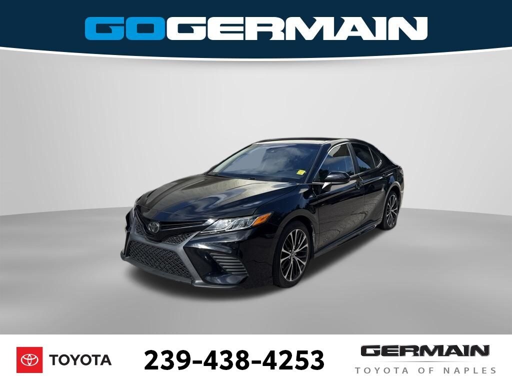 Used 2020 Toyota Camry SE Sedan