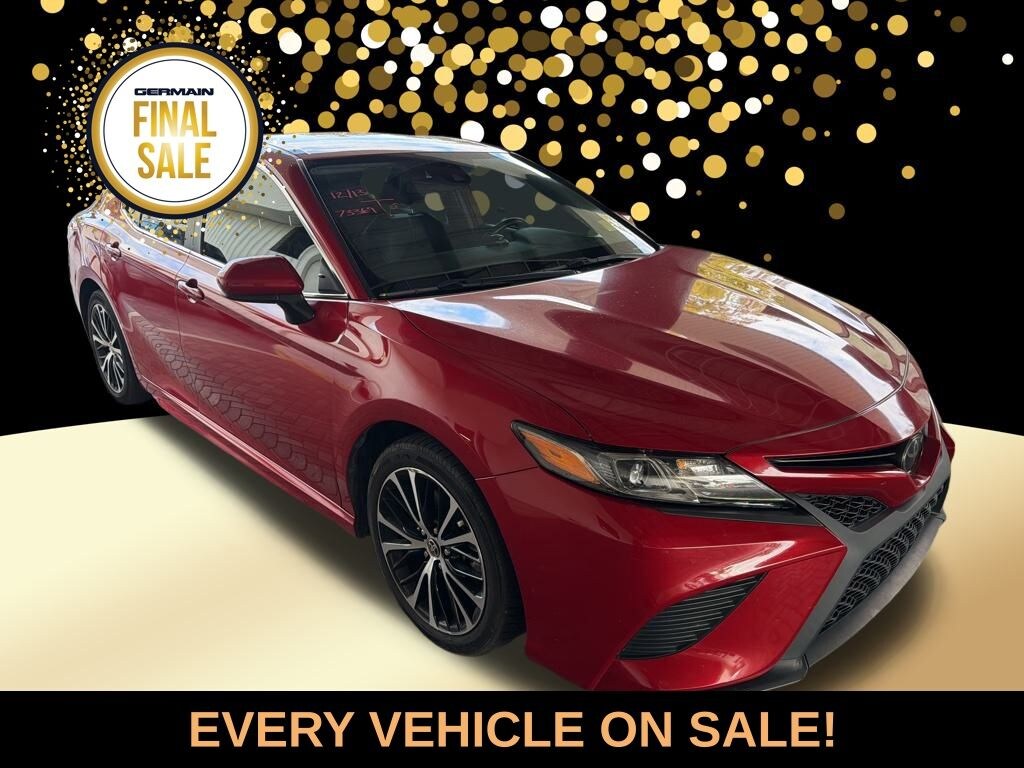 Used 2020 Toyota Camry SE Sedan