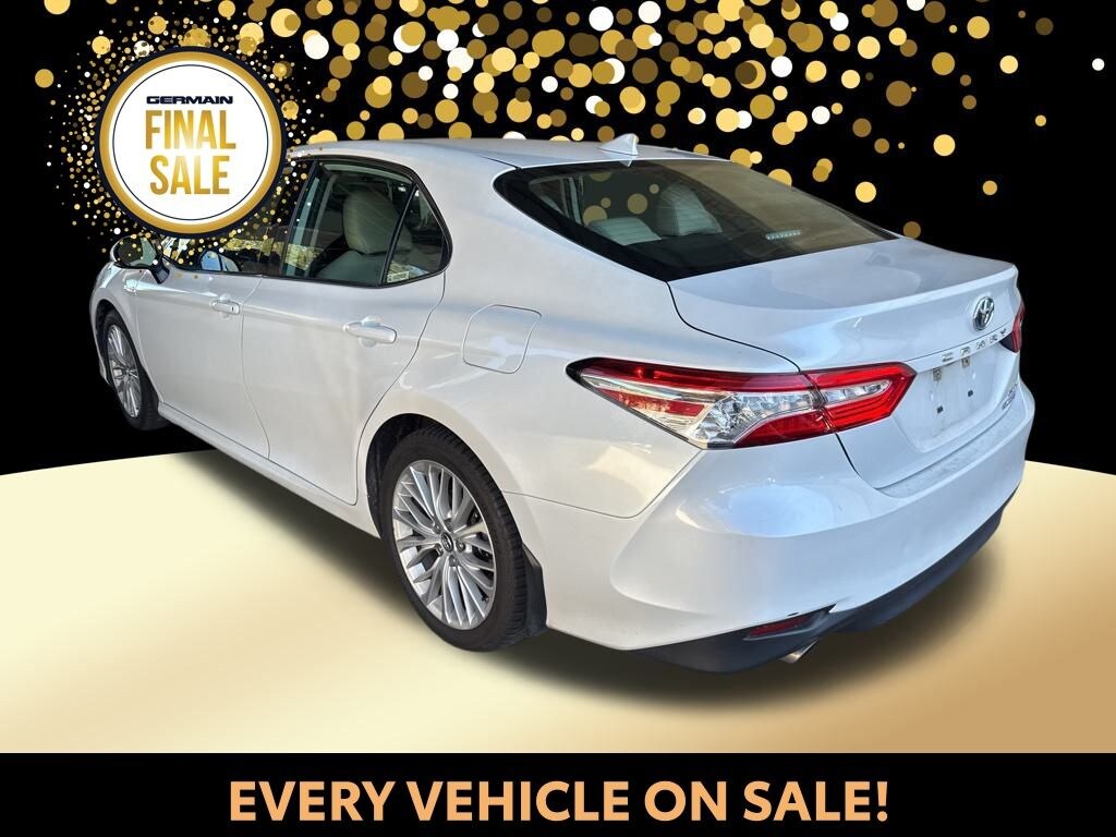 Certified 2019 Toyota Camry Hybrid XLE Sedan