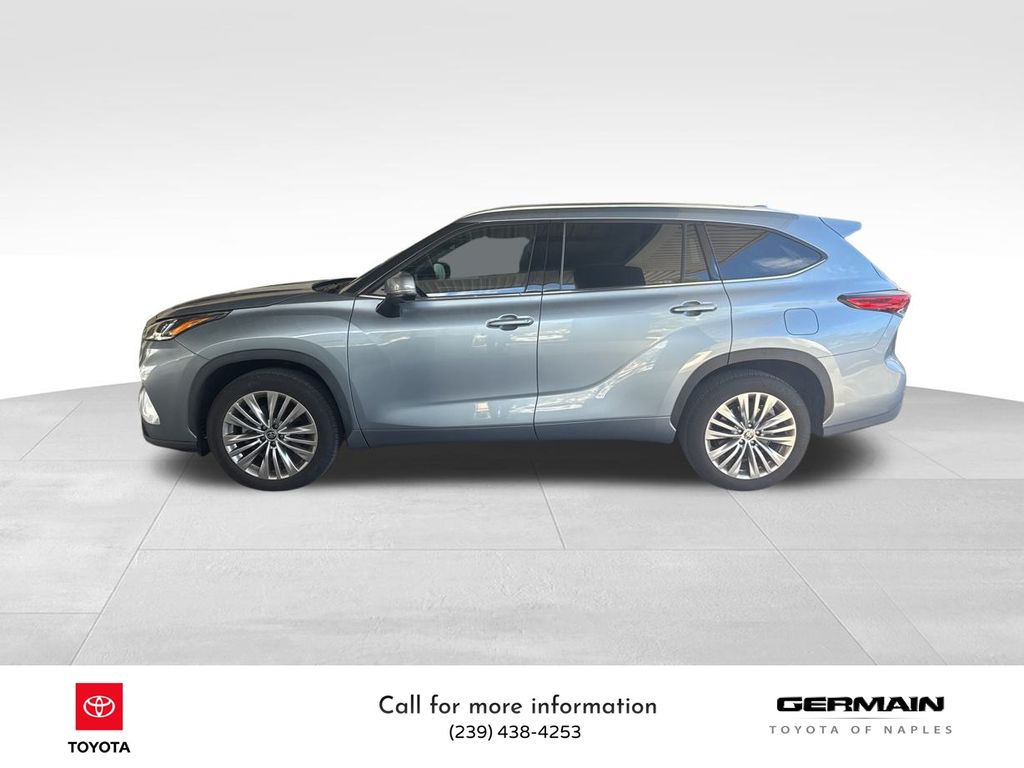 2023 Toyota Highlander Limited Platinum XLE XSE photo 2
