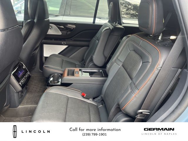 2025 Lincoln Aviator Black Label photo 4