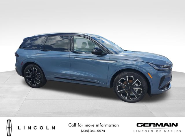 2025 Lincoln Nautilus Reserve photo 4