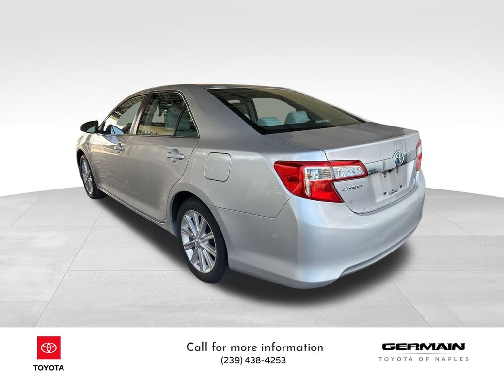 2014 Toyota Camry Hybrid XLE photo 3