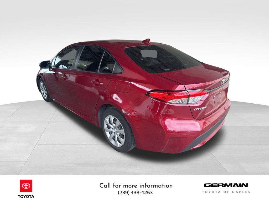 2022 Toyota Corolla LE photo 3