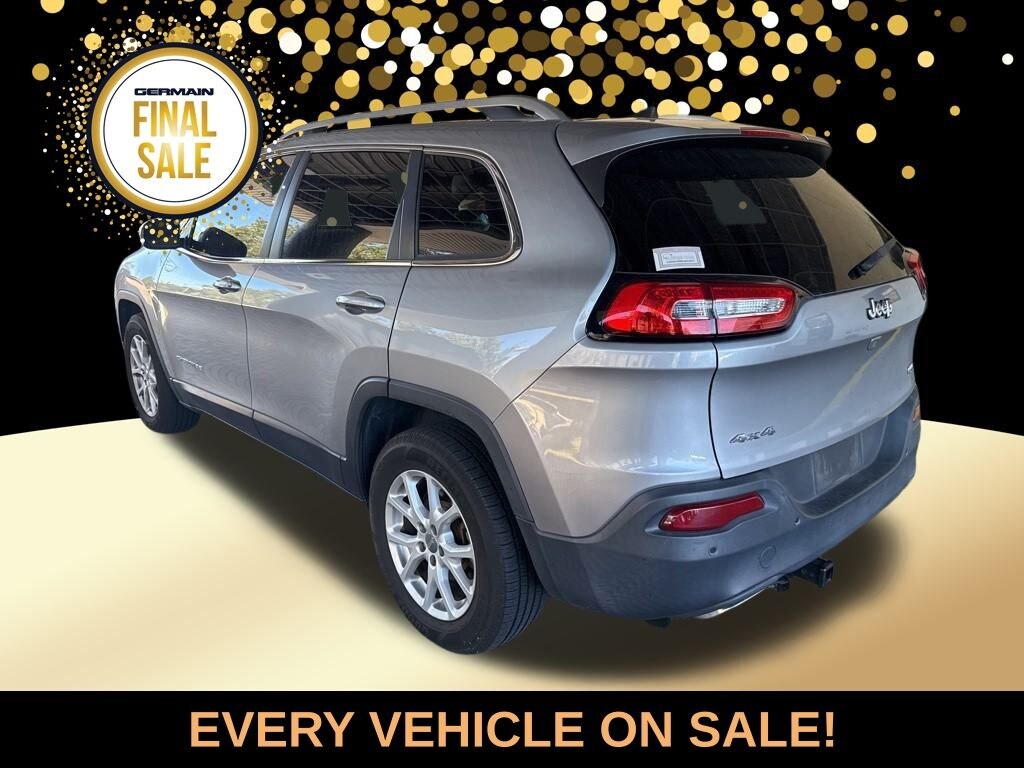 Used 2016 Jeep Cherokee Latitude SUV