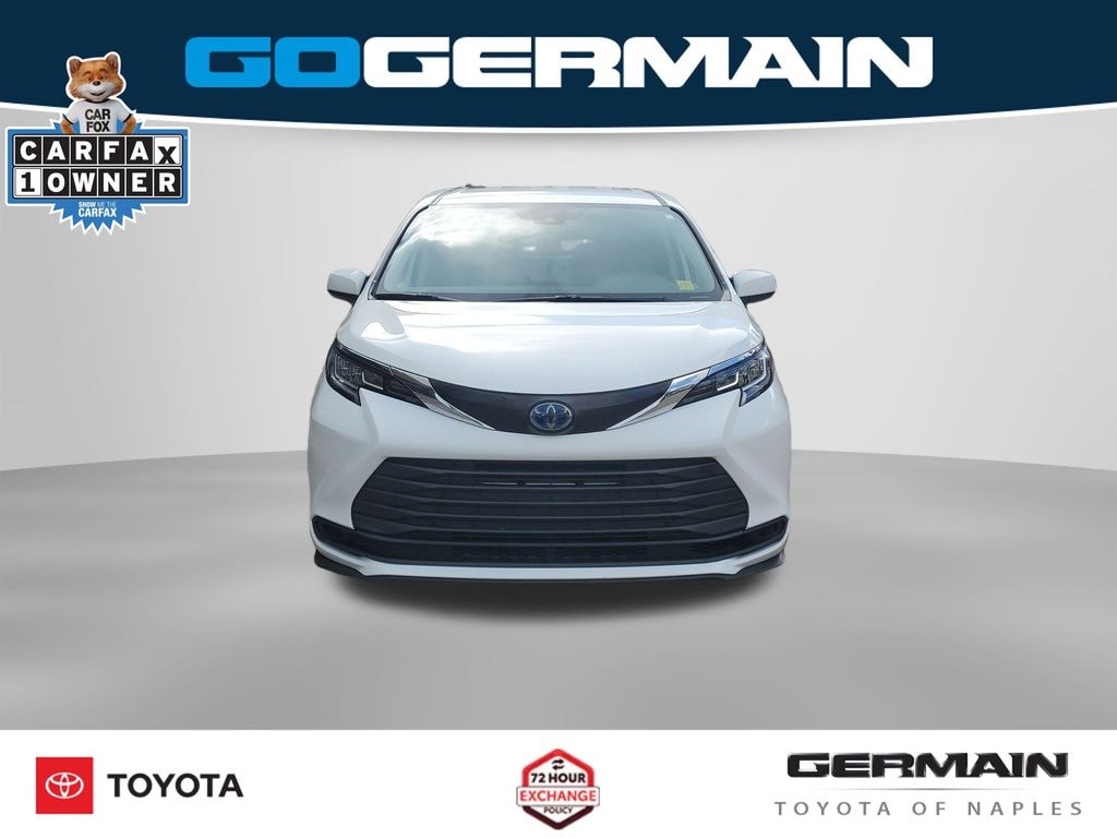 Used 2022 Toyota Sienna LE Minivan/Van